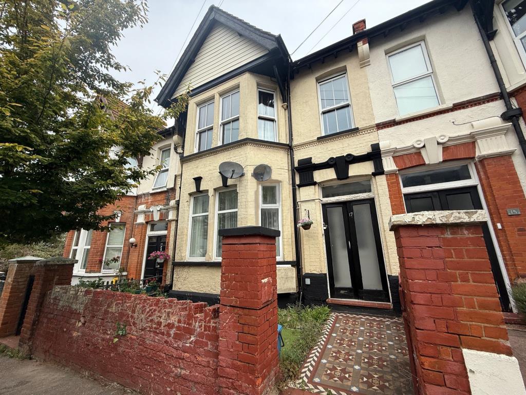 Lot: 155 - ONE-BEDROOM GROUND FLOOR FLAT - Pathway leading to communal entrance door